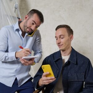 Clément et Alex au telephone